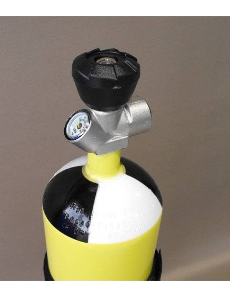 Válvula con manómetro de presión interior